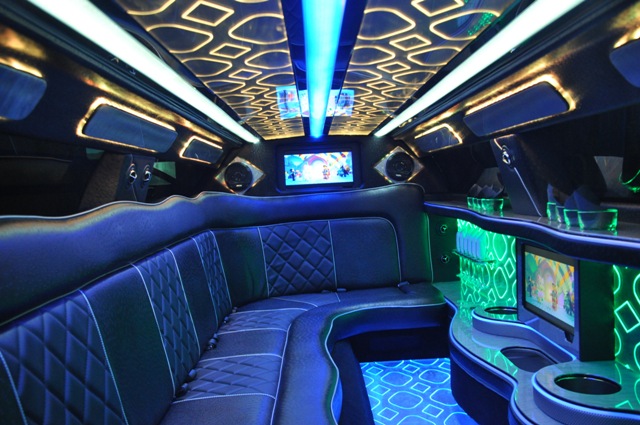 Limo Razer 10 Passenger 146″ Stretch Limo – Lazer Limousine